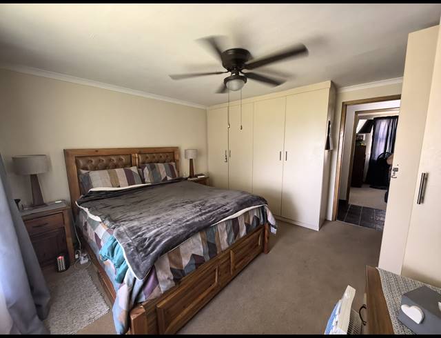 5 BEDROOM HOUSE FOR SALE IN FRAAIUITSIG